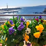 La Spiaggetta Di Stazzo Bed & Breakfast 4*