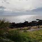 Bed & Breakfast La Spiaggetta Di Stazzo 4*