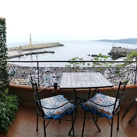 La Spiaggetta Di Stazzo Bed & Breakfast