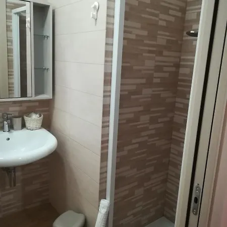La Spiaggetta Di Stazzo Bed & Breakfast *