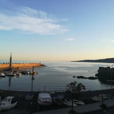 La Spiaggetta Di Stazzo Acireale